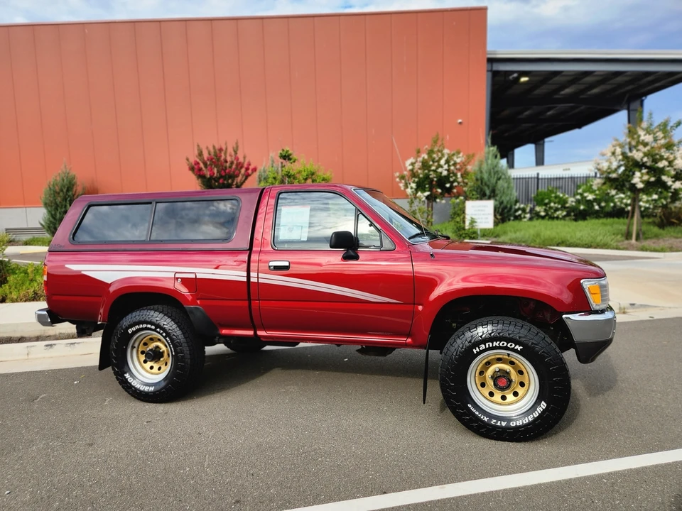 1990 Toyota Hilux 5th Gen - Image 26 of 31