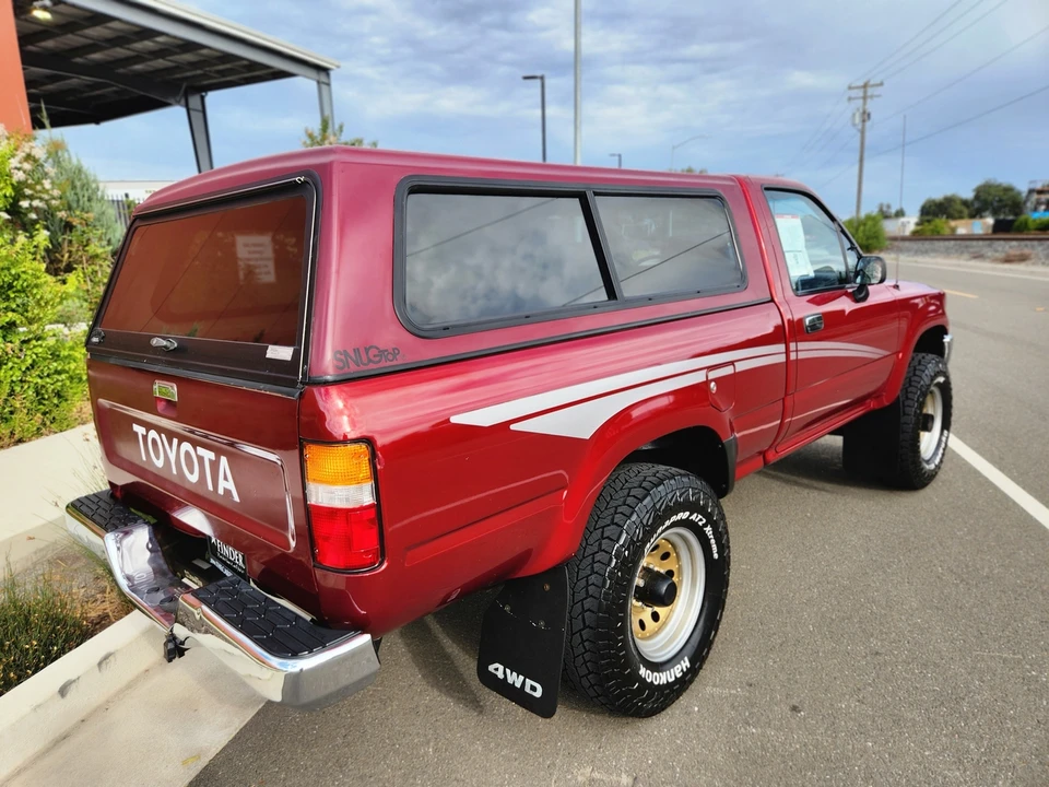 1990 Toyota Hilux 5th Gen - Image 23 of 31