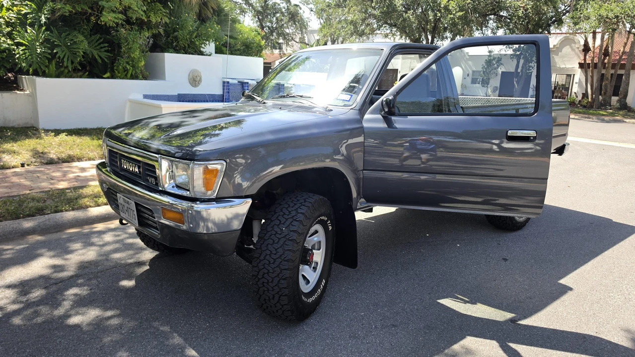 1990 Toyota Hilux 5th Gen - Image 17 of 31