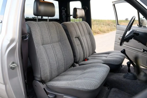 1990 Toyota Hilux 5th Gen - Image 4 of 7