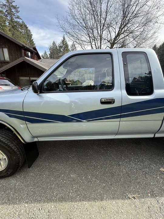 1990 Toyota Hilux 5th Gen - Image 18 of 21