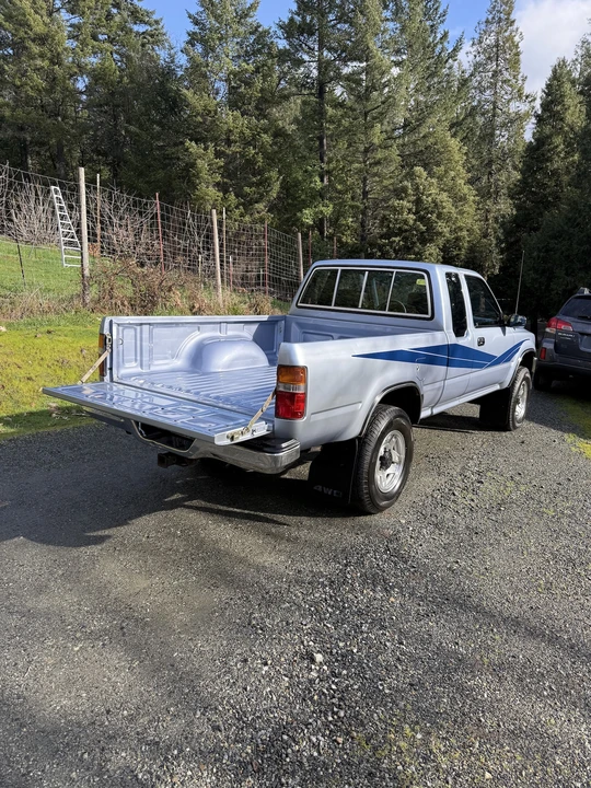 1990 Toyota Hilux 5th Gen - Image 7 of 21