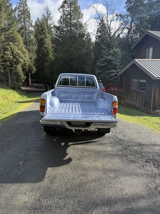 1990 Toyota Hilux 5th Gen - Image 11 of 21