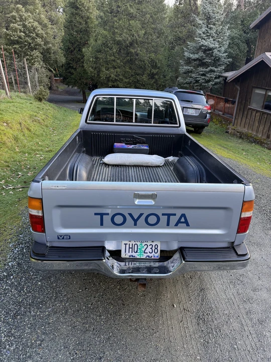 1990 Toyota Hilux 5th Gen - Image 8 of 21