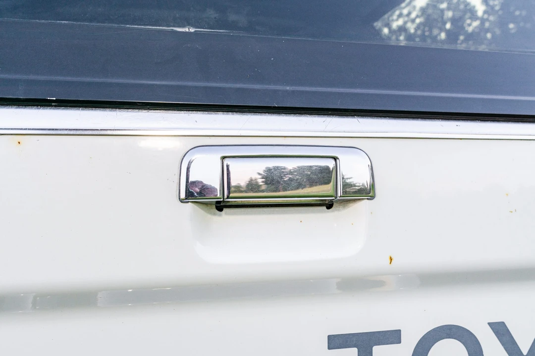 1990 Toyota - Image 22 of 31