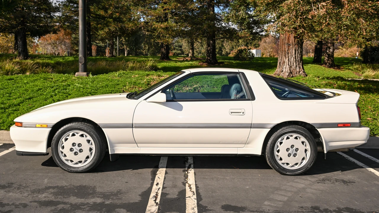 1990 Toyota Supra 3rd Gen - Image 11 of 31
