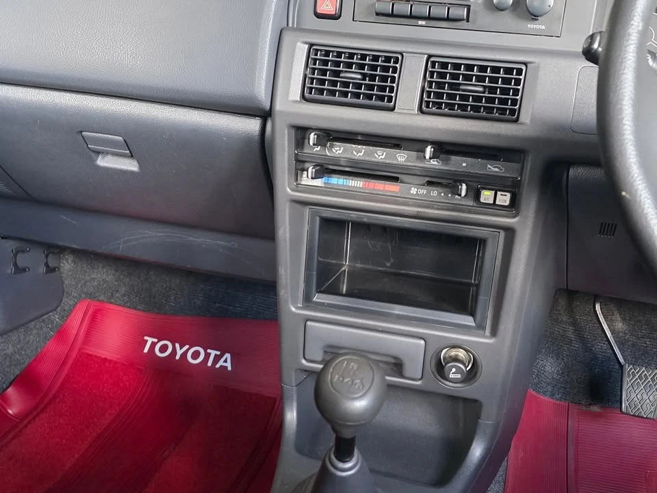1990 Toyota Corolla 6th Gen - Image 5 of 20