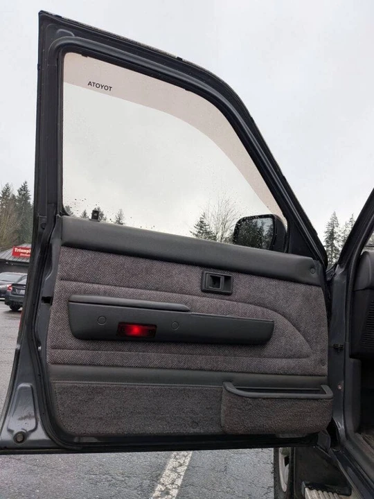 1990 Toyota 4Runner 2nd Gen - Image 13 of 18
