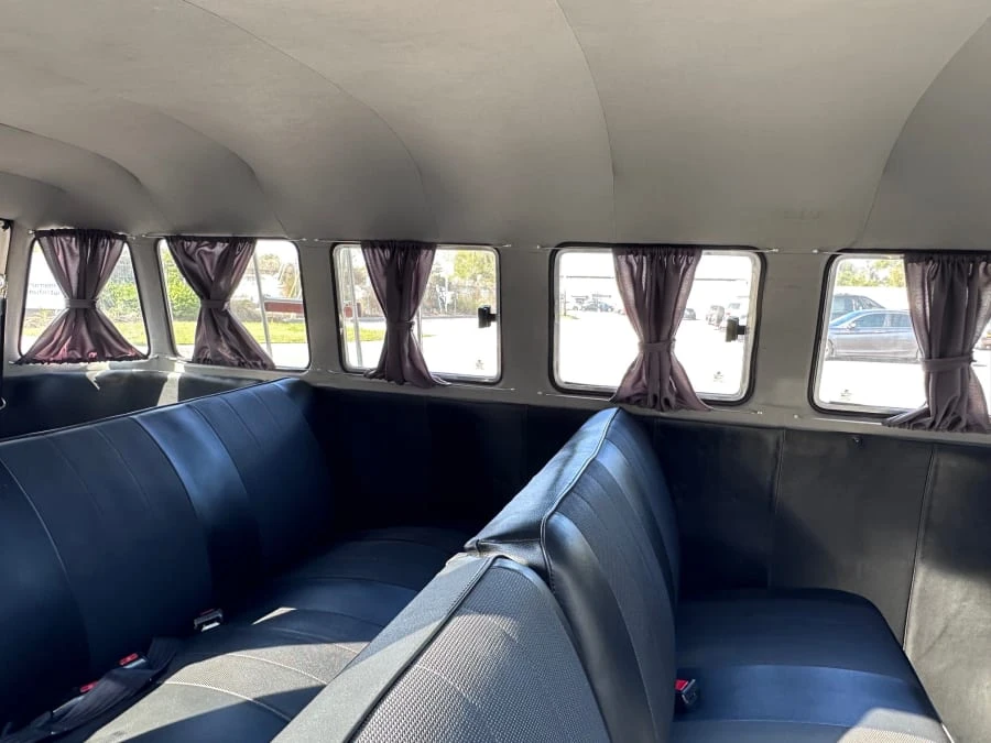 1990 Volkswagen Bay-Window Bus - Image 5 of 5