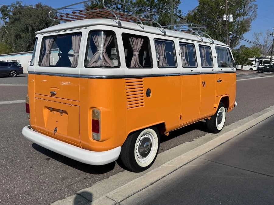 1990 Volkswagen Bay-Window Bus - Image 3 of 5