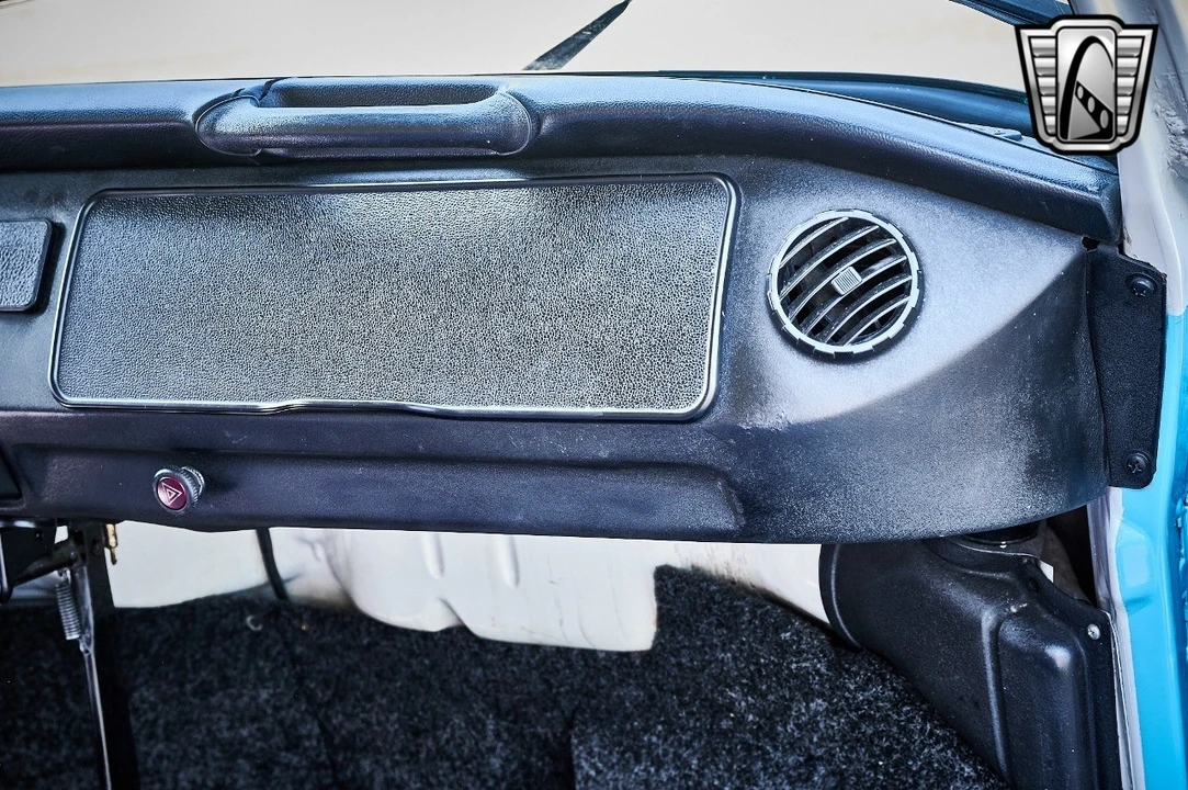 1990 Volkswagen EuroVan - Image 17 of 21