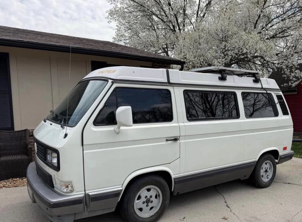 1990 Volkswagen Vanagon - Image 2 of 9