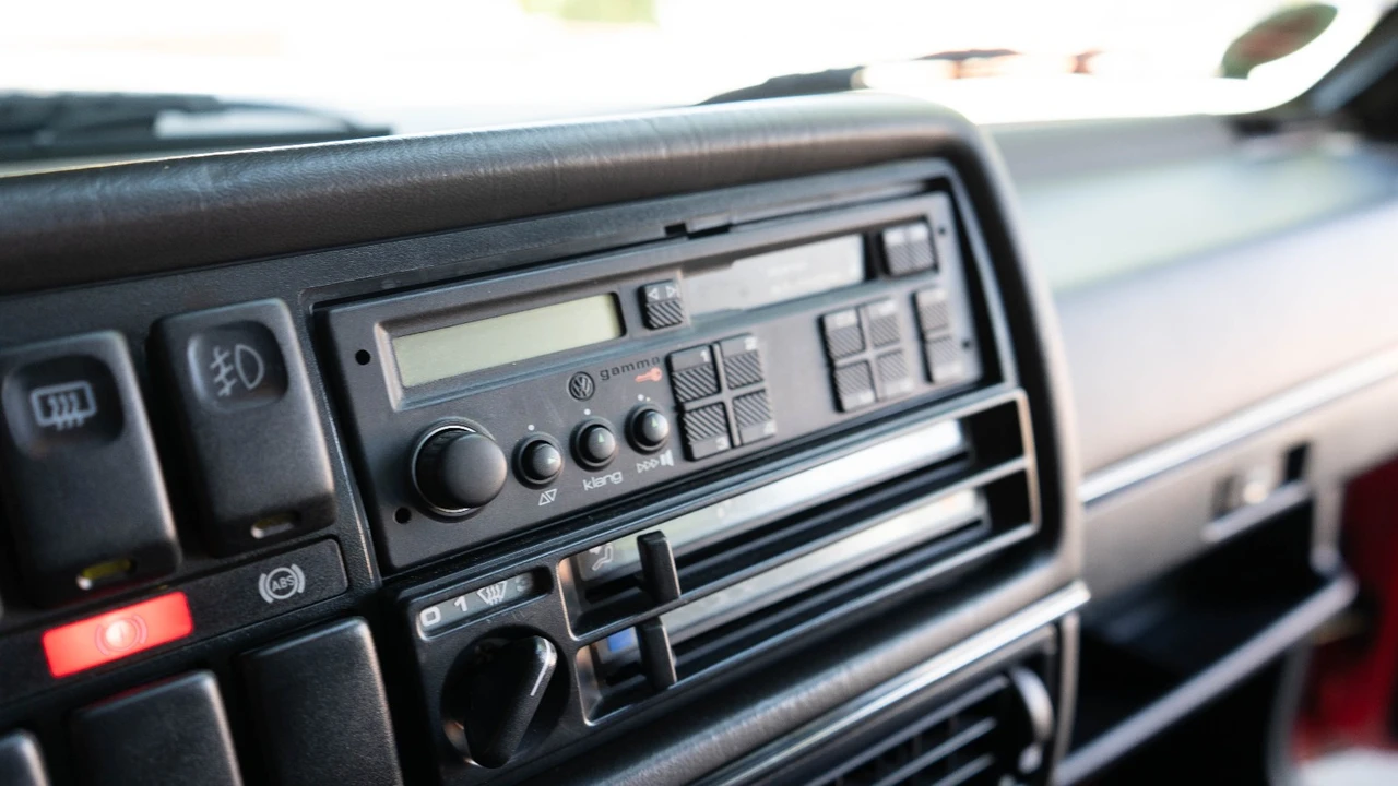 1990 Volkswagen Golf Mk2 - Image 17 of 21