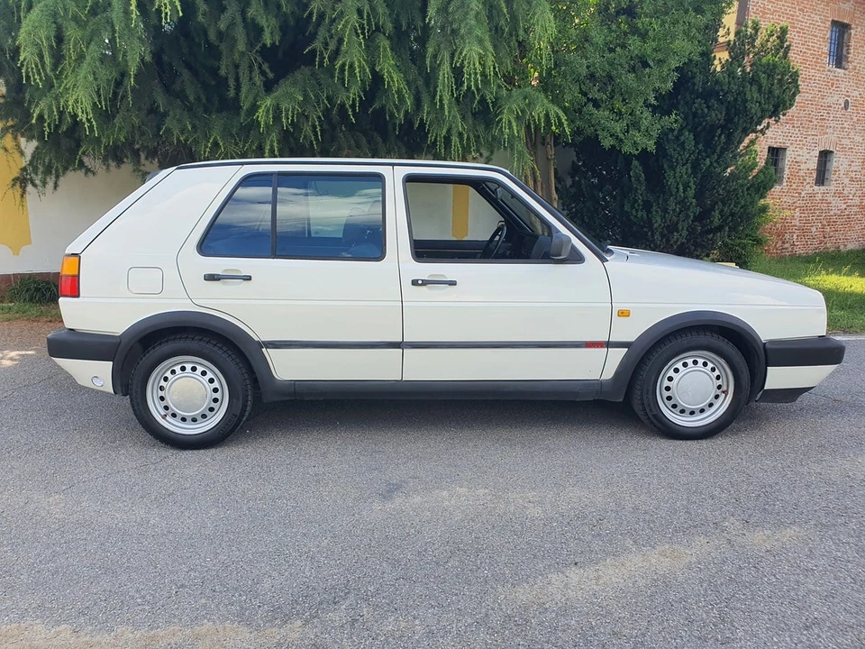 1990 Volkswagen GTI Mk2 - Image 14 of 30