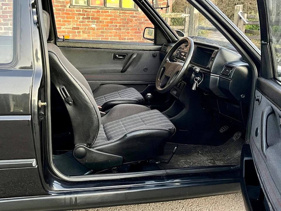 1990 Volkswagen GTI Mk2 - Image 25 of 30