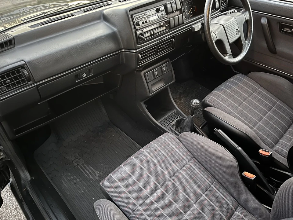 1990 Volkswagen GTI Mk2 - Image 28 of 30