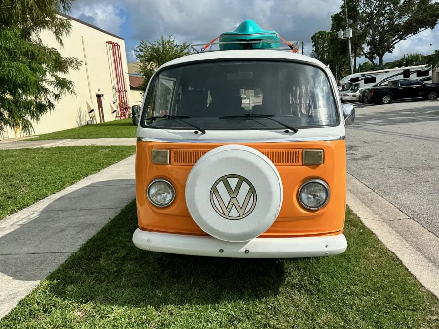 1990 Volkswagen Bay-Window Bus - Image 3 of 4