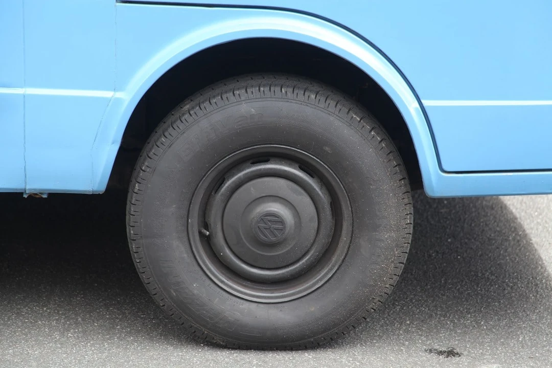 1990 Volkswagen EuroVan - Image 26 of 30