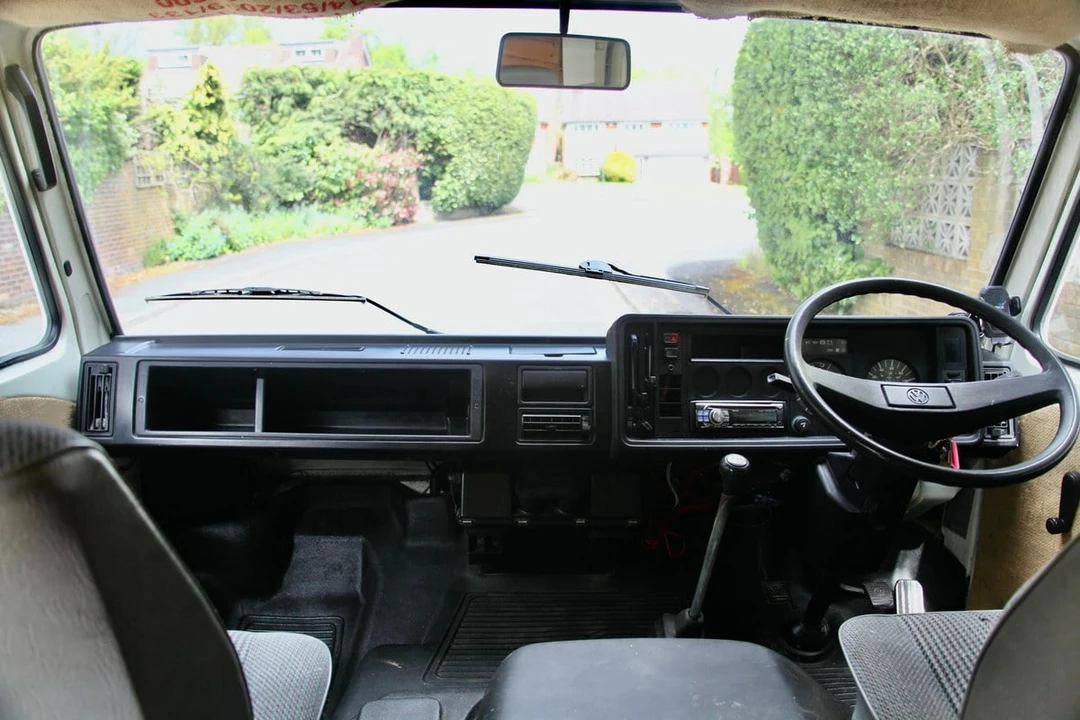 1990 Volkswagen EuroVan - Image 29 of 30