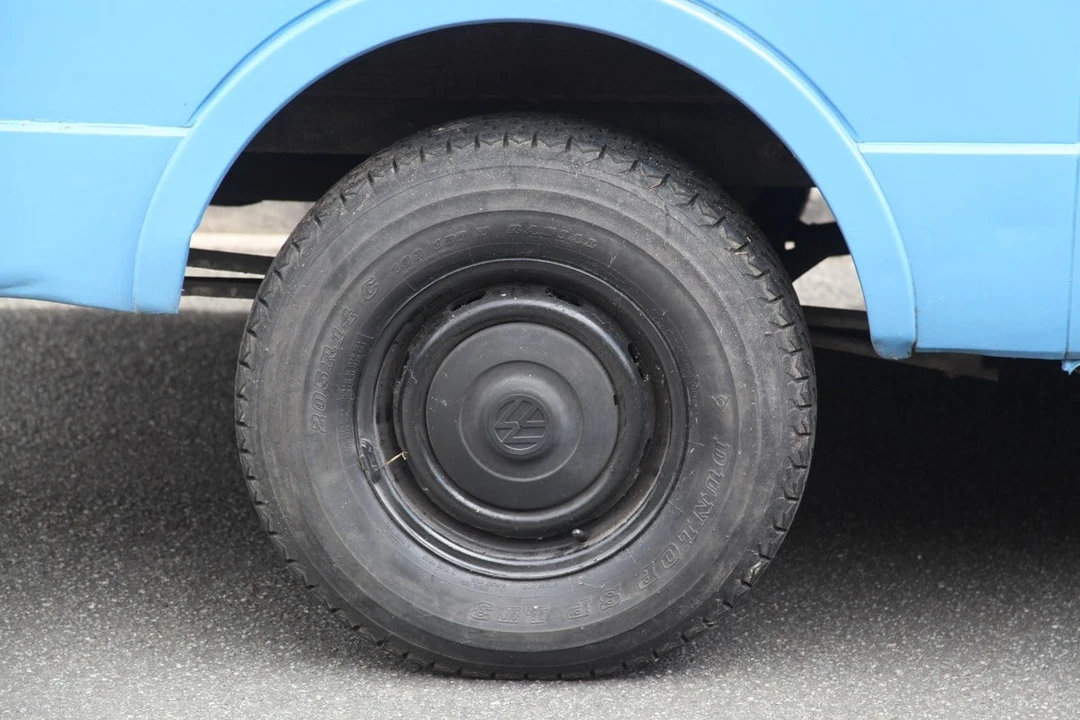 1990 Volkswagen EuroVan - Image 25 of 30