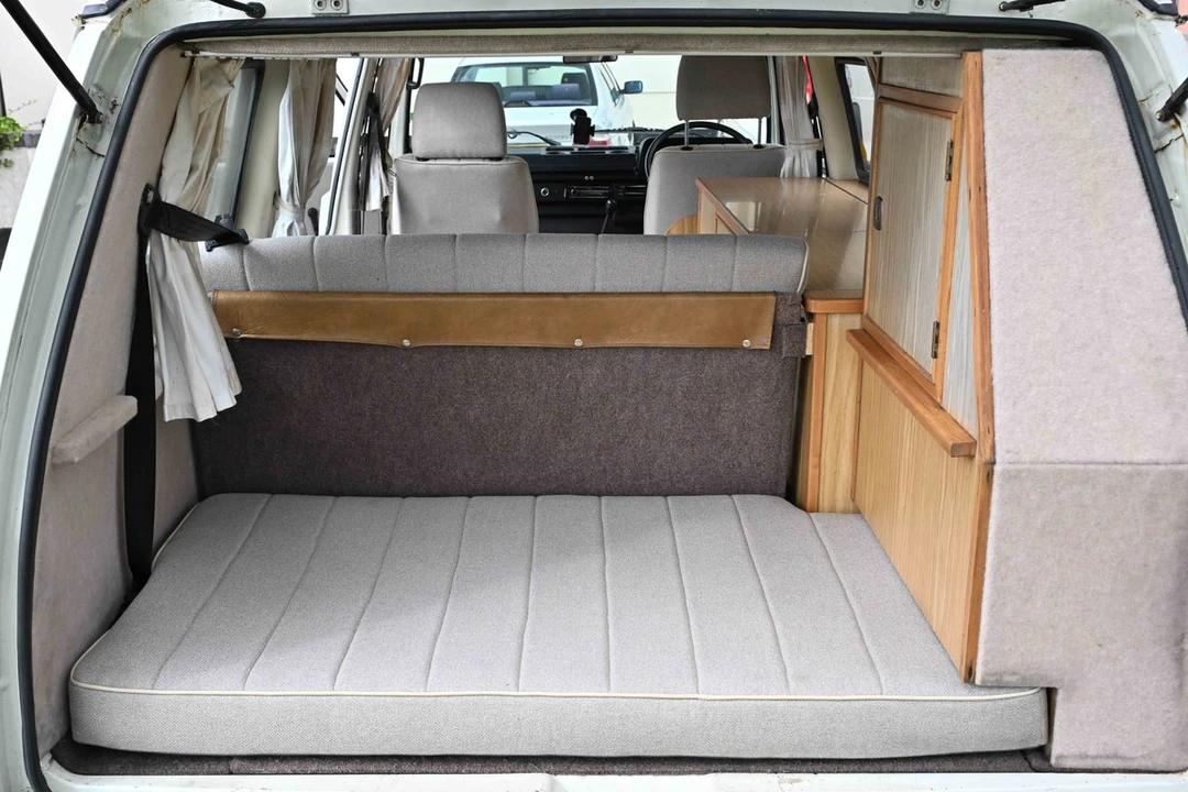 1990 Volkswagen Vanagon - Image 10 of 30