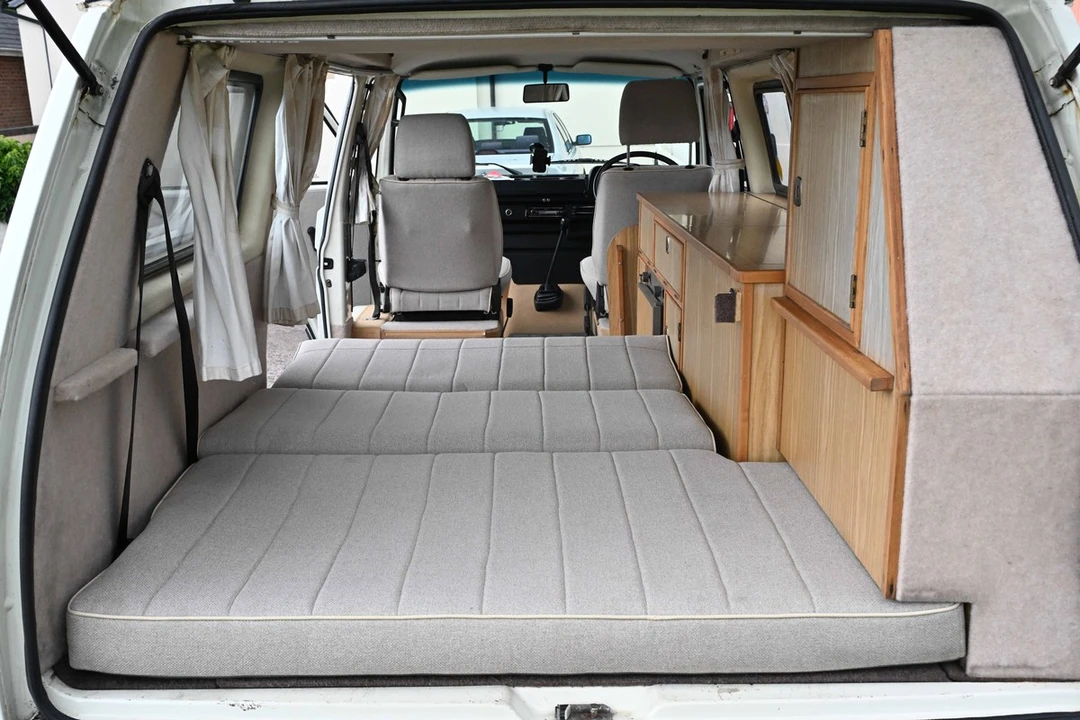 1990 Volkswagen Vanagon - Image 8 of 30