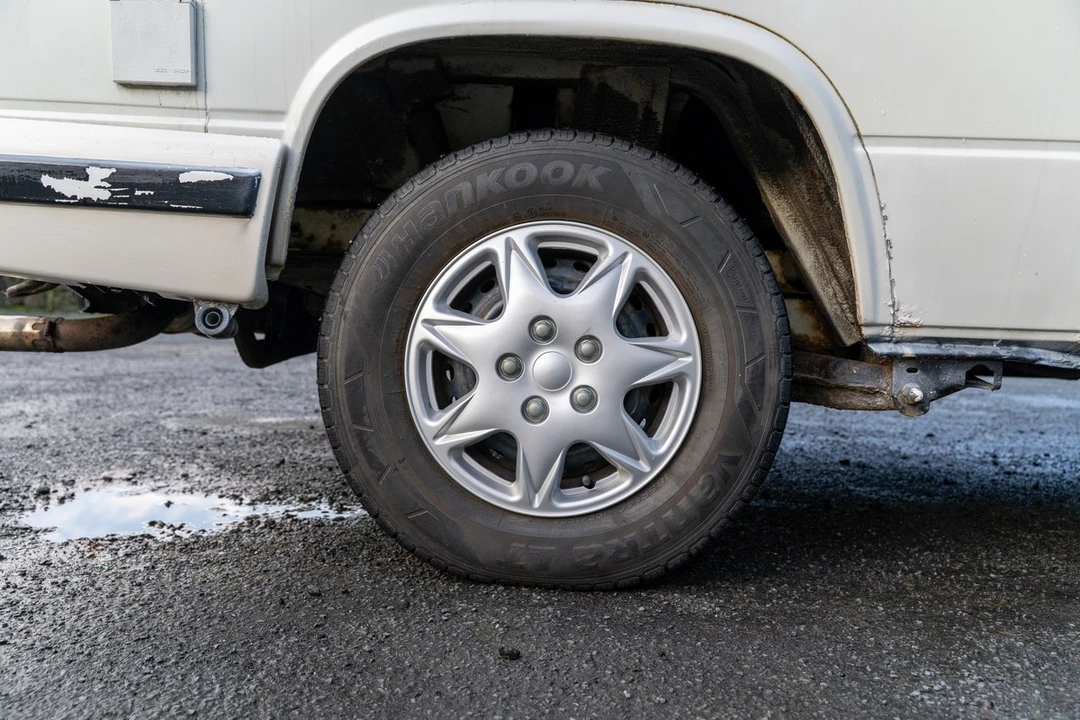 1990 Volkswagen Vanagon - Image 16 of 30