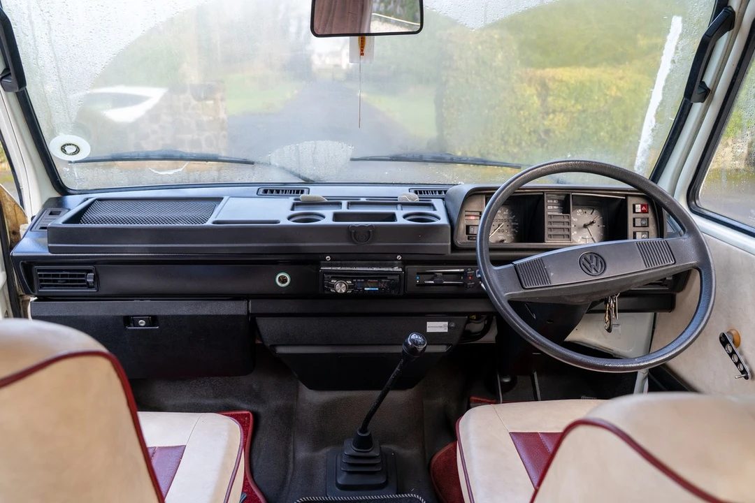 1990 Volkswagen Vanagon - Image 25 of 30