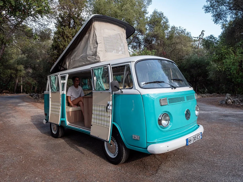 1990 Volkswagen Vanagon - Image 12 of 31
