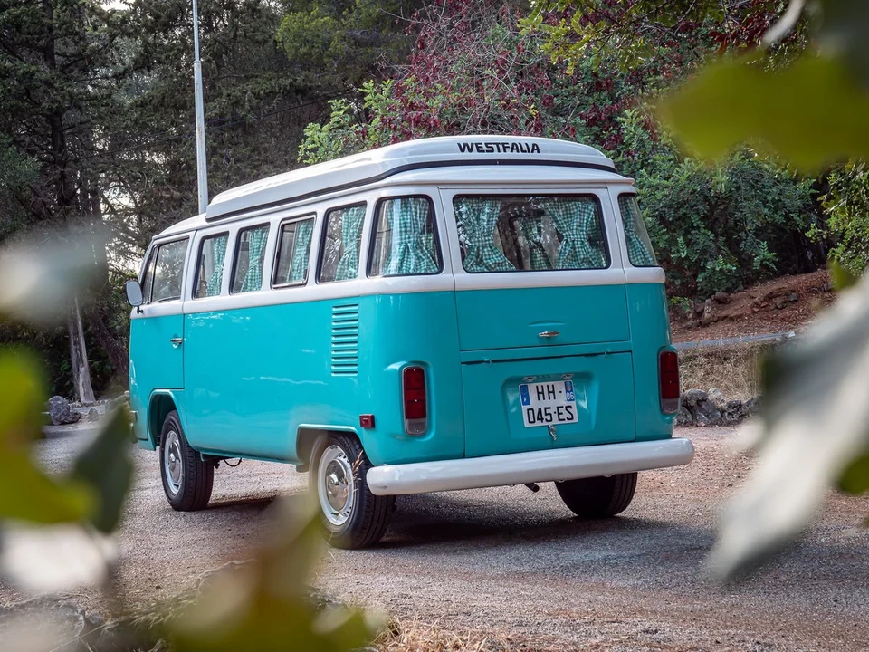 1990 Volkswagen Vanagon - Image 13 of 31