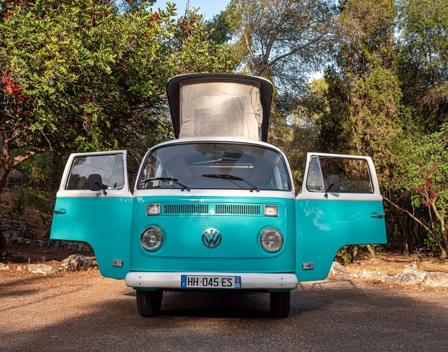 1990 Volkswagen Vanagon - Image 11 of 31