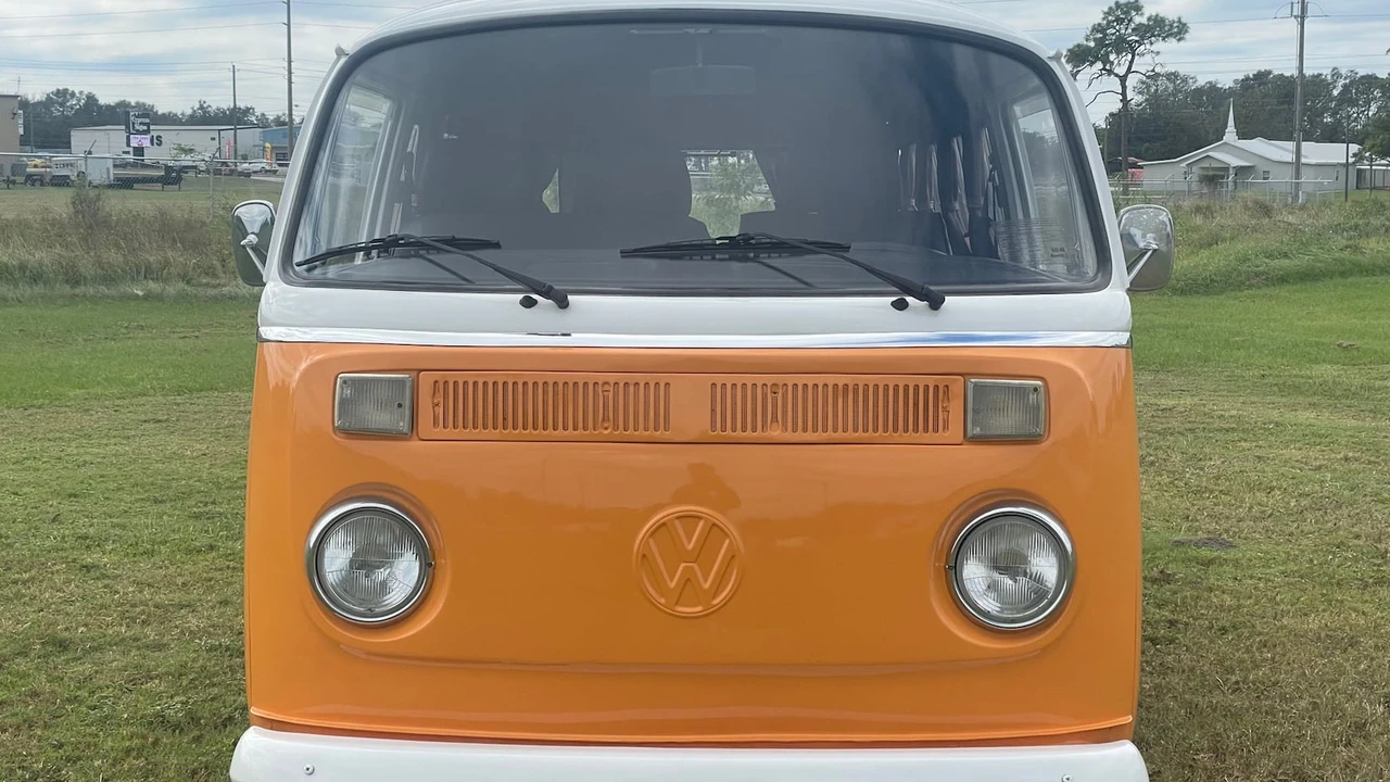 1990 Volkswagen Vanagon - Image 10 of 13