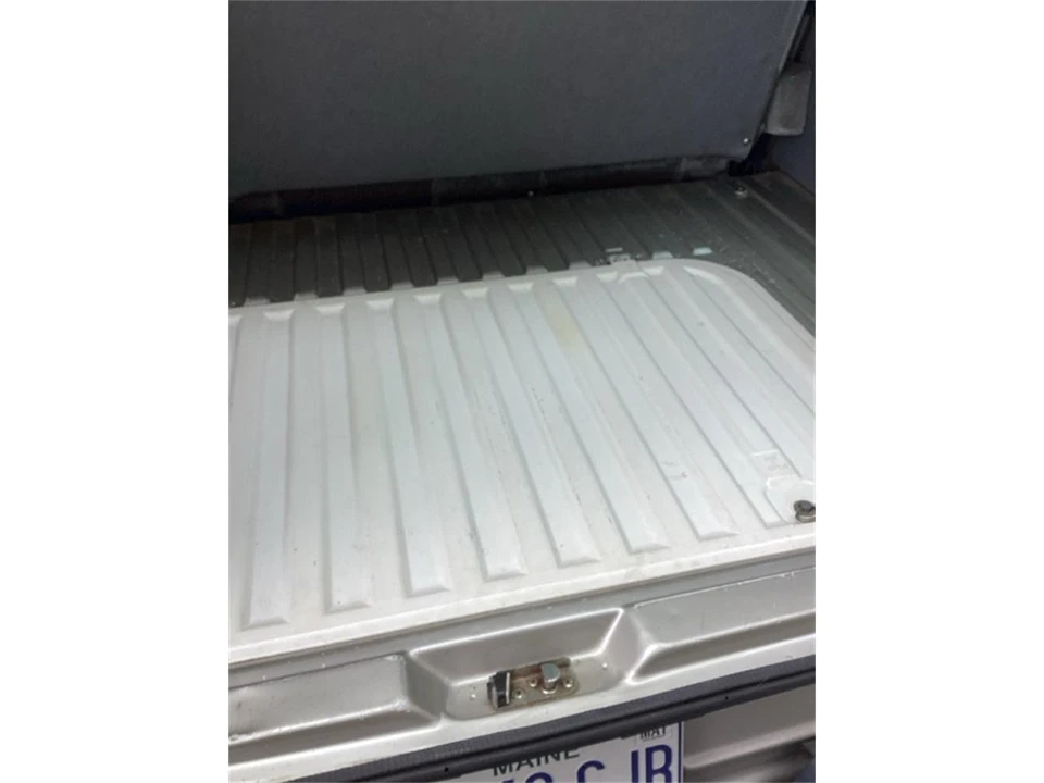 1990 Volkswagen Vanagon - Image 11 of 17