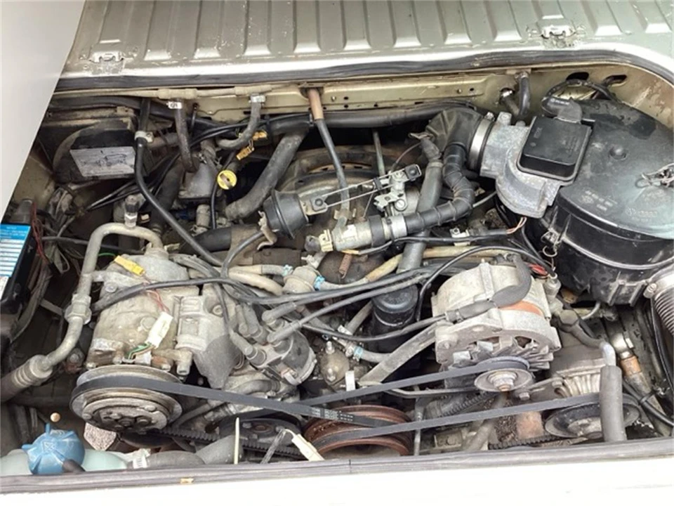 1990 Volkswagen Vanagon - Image 9 of 17