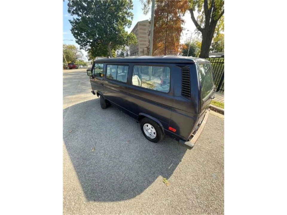 1990 Volkswagen Vanagon - Image 8 of 11