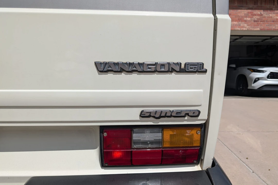 1990 Volkswagen EuroVan - Image 18 of 31