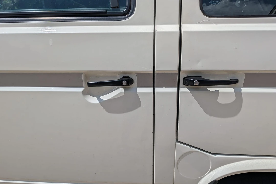 1990 Volkswagen EuroVan - Image 22 of 31
