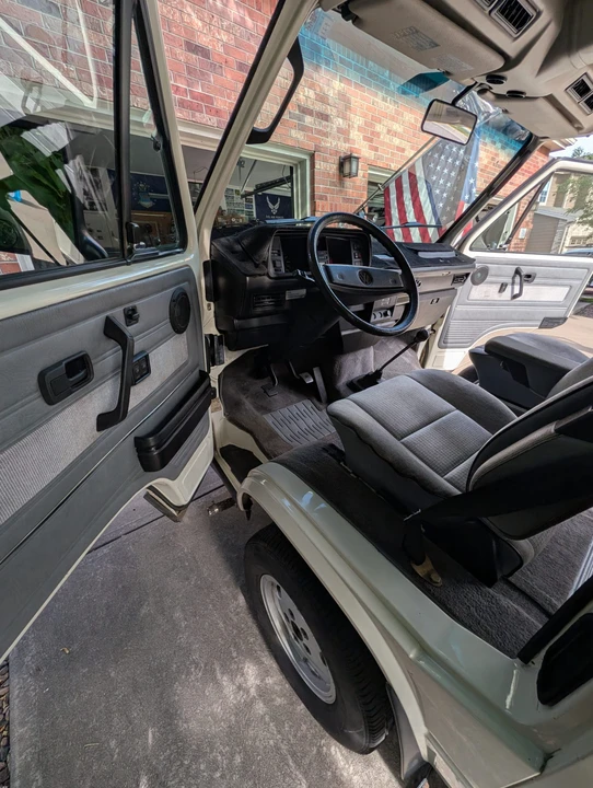 1990 Volkswagen EuroVan - Image 30 of 31