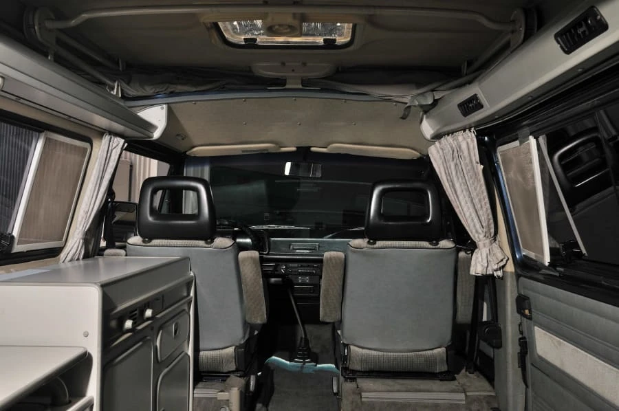 1990 Volkswagen EuroVan - Image 8 of 9