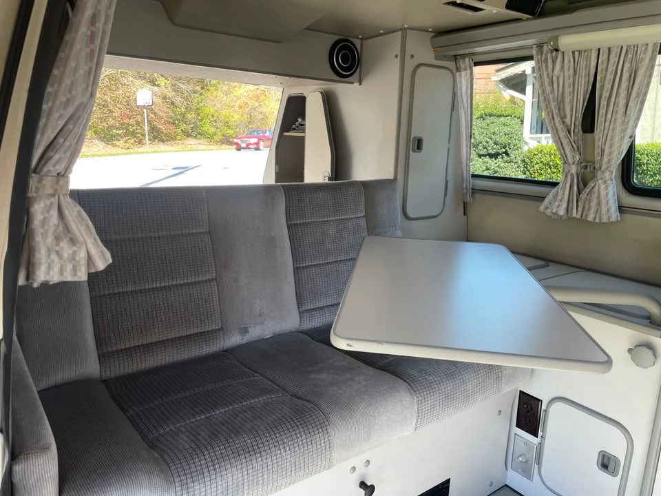 1990 Volkswagen Vanagon - Image 11 of 12