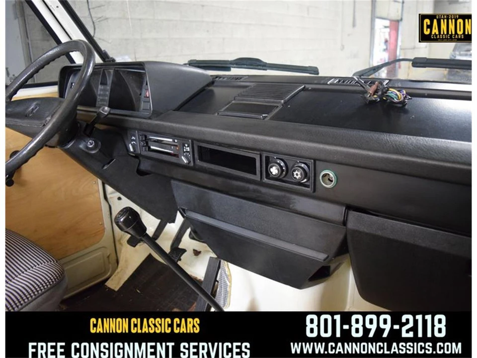 1990 Volkswagen Vanagon - Image 27 of 31