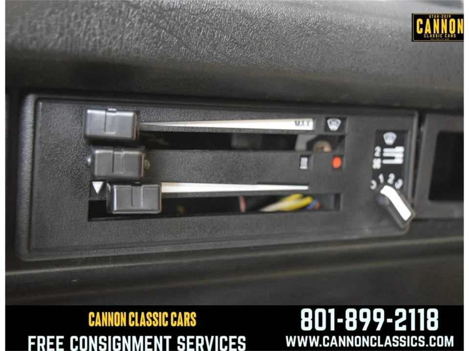 1990 Volkswagen Vanagon - Image 29 of 31