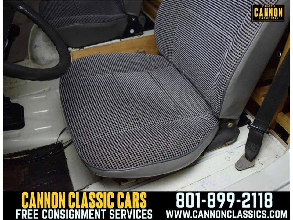 1990 Volkswagen Vanagon - Image 24 of 31
