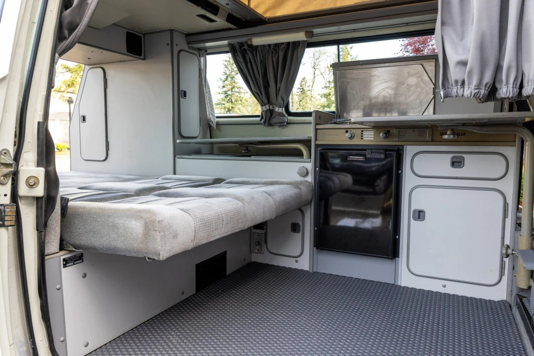 1990 Volkswagen EuroVan - Image 6 of 10