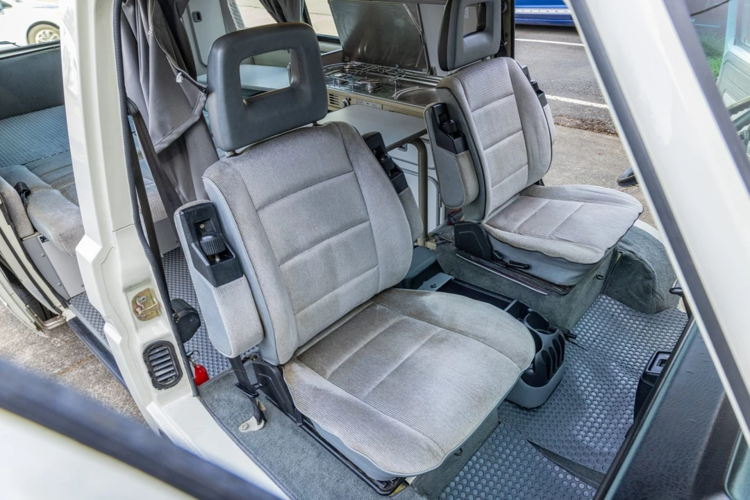 1990 Volkswagen EuroVan - Image 4 of 10