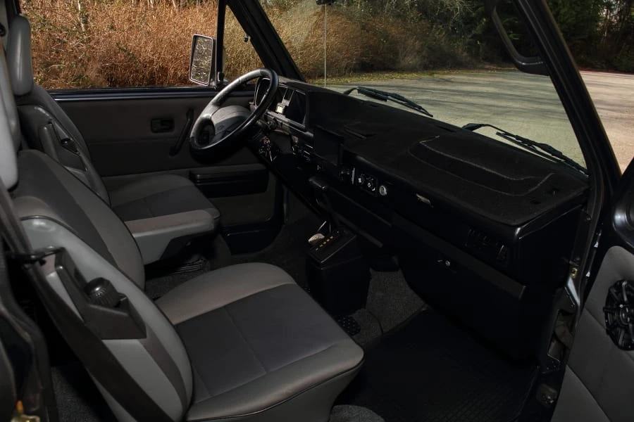 1990 Volkswagen Vanagon - Image 11 of 24