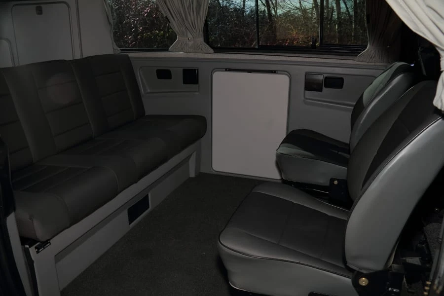 1990 Volkswagen Vanagon - Image 12 of 24