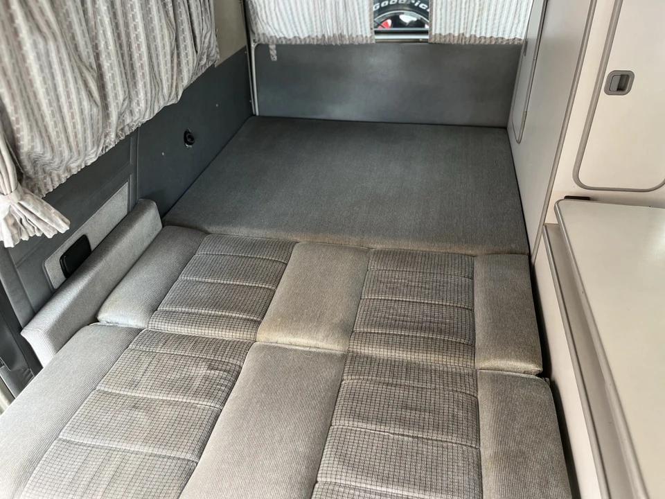 1990 Volkswagen EuroVan - Image 11 of 14