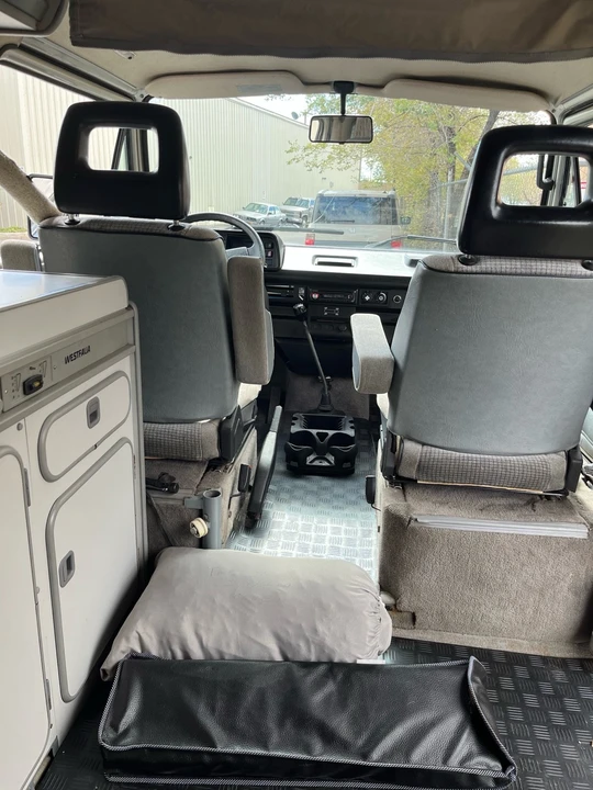 1990 Volkswagen EuroVan - Image 13 of 14