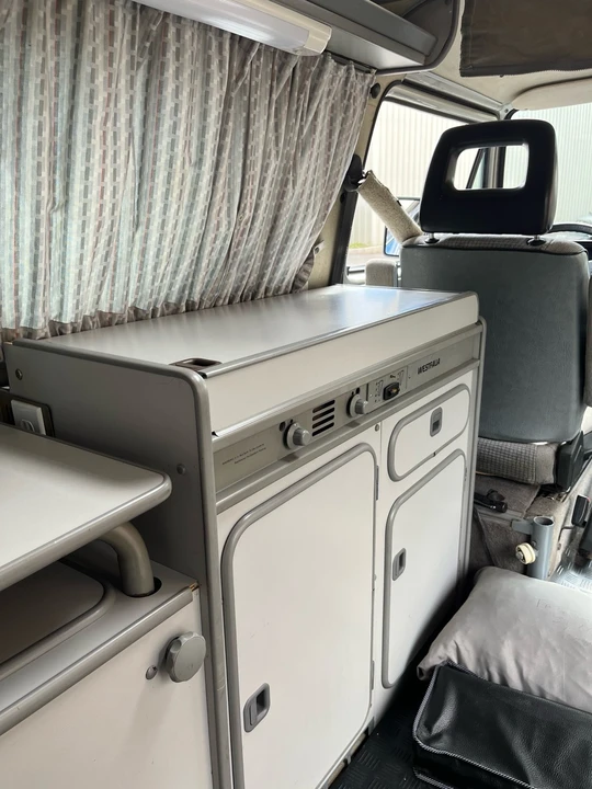 1990 Volkswagen EuroVan - Image 9 of 14